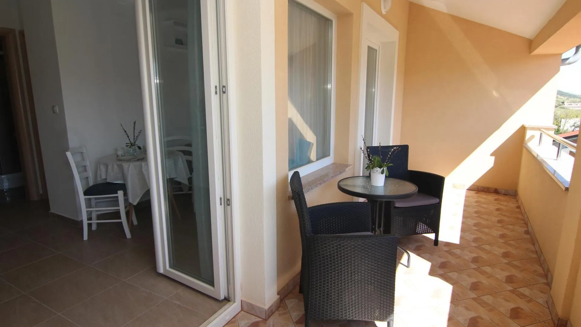 Family Apartments House Damir Pag Town 0*,  Croazia