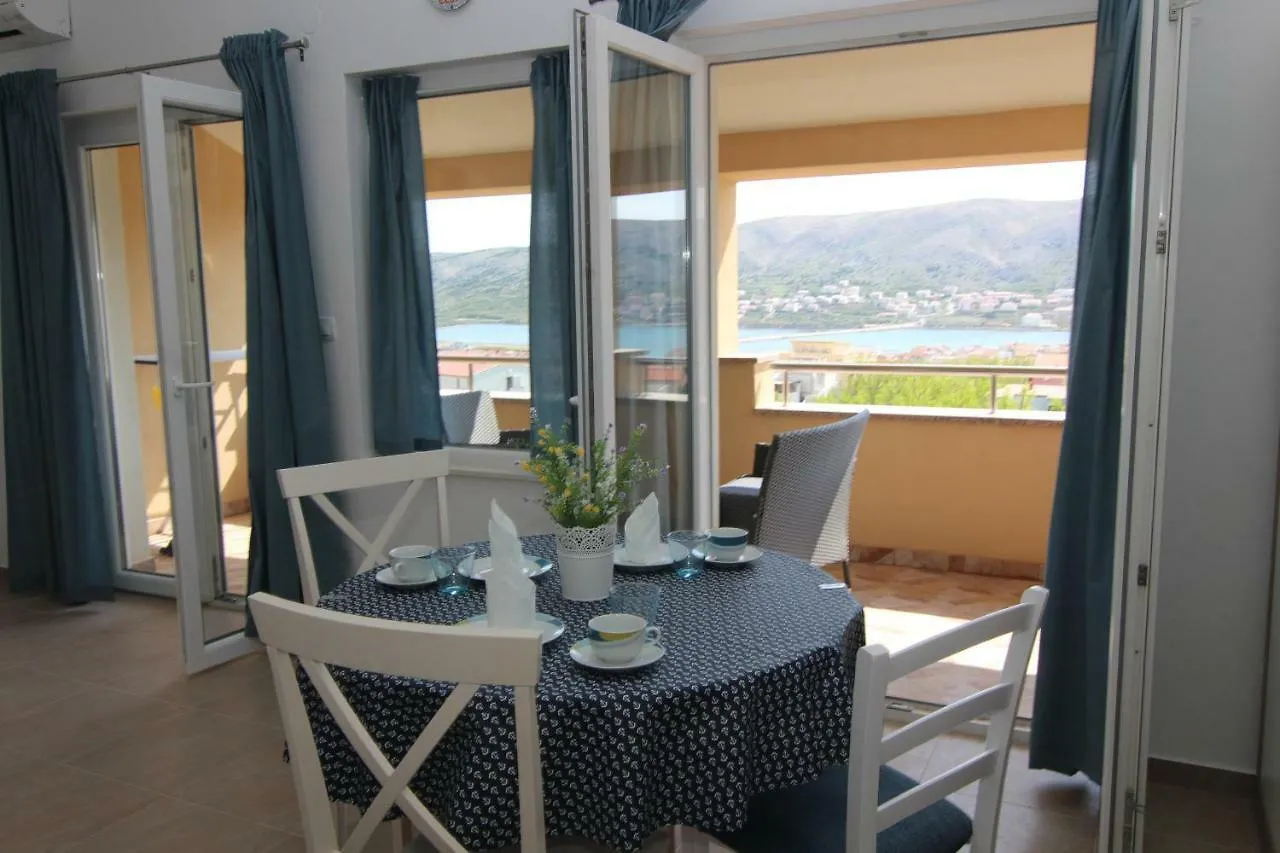 Family Apartments House Damir Pag Town